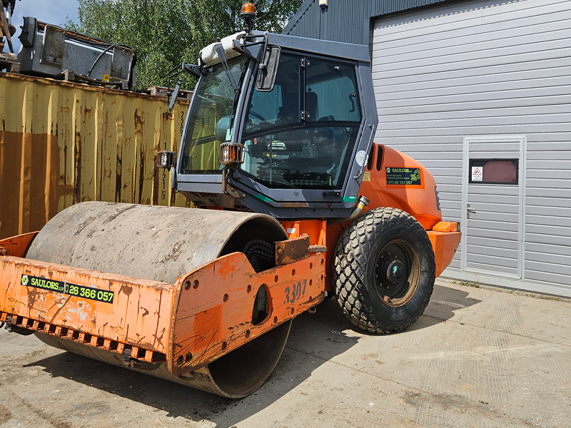Grunts veltnis<br />
Hamm 3307HT
